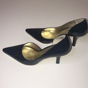 Ann Klein patent leather pumps  Navy blue 8 1/2m